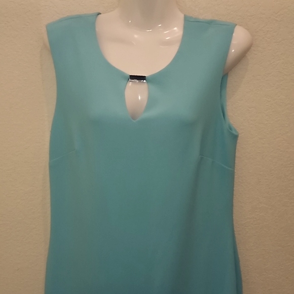 Sandra Darren Aqua Keyhole Neck Midi Dress - Picture 4 of 15